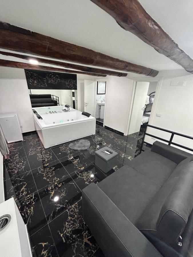 Giovanni Luxury Suites Napoli Dış mekan fotoğraf
